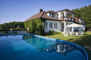 Leśny Dworek Winnica Darłowo in Darlowo